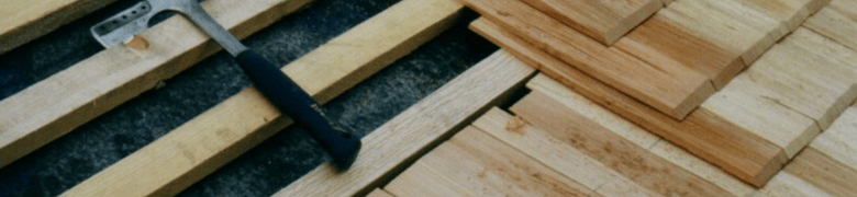 Holzschindeln Unterkonstruktion Lattung und Schalung Hinterlüftung